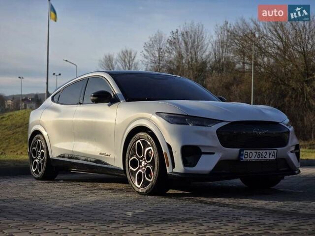 Белый Форд Mustang Mach-E, объемом двигателя 0 л и пробегом 31 тыс. км за 31999 $, фото 21 на Automoto.ua