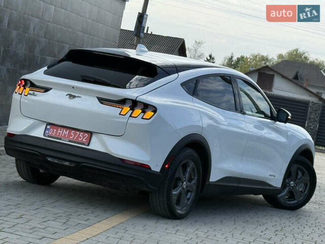 Белый Форд Mustang Mach-E, объемом двигателя 0 л и пробегом 57 тыс. км за 23600 $, фото 21 на Automoto.ua