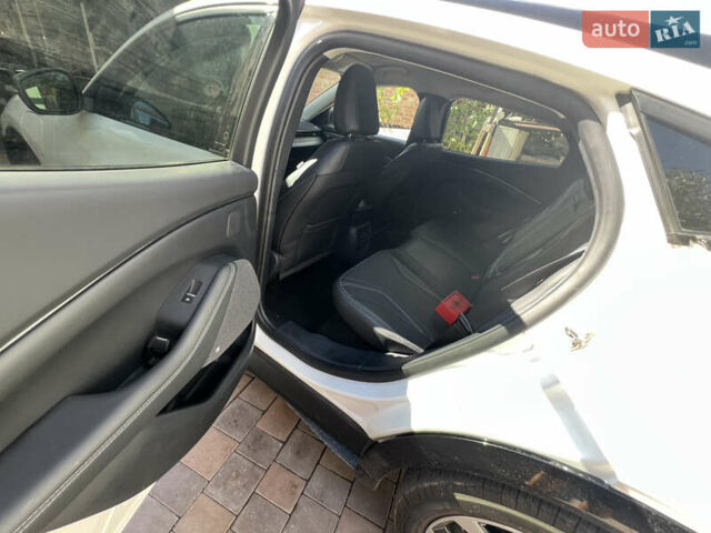 Білий Форд Mustang Mach-E, об'ємом двигуна 0 л та пробігом 48 тис. км за 25100 $, фото 30 на Automoto.ua