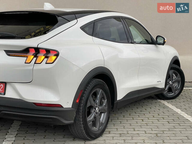 Білий Форд Mustang Mach-E, об'ємом двигуна 0 л та пробігом 58 тис. км за 22450 $, фото 43 на Automoto.ua