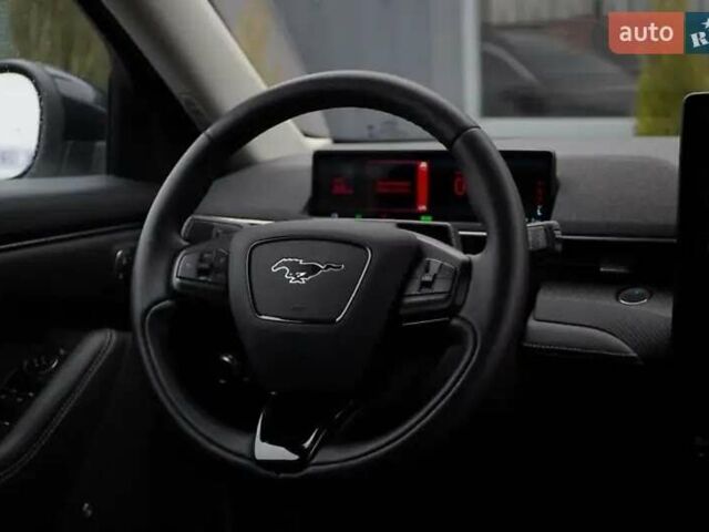 Белый Форд Mustang Mach-E, объемом двигателя 0 л и пробегом 42 тыс. км за 32500 $, фото 1 на Automoto.ua