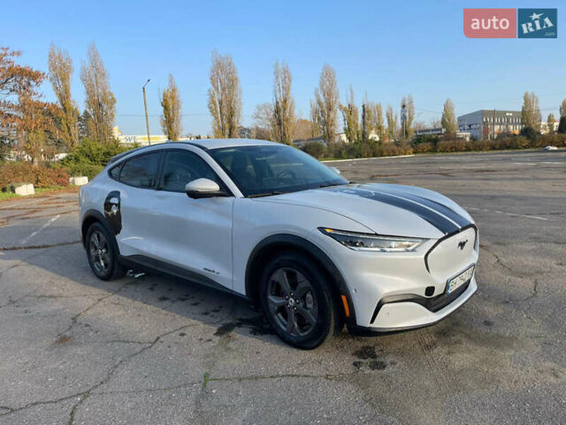 Белый Форд Mustang Mach-E, объемом двигателя 0 л и пробегом 66 тыс. км за 25000 $, фото 19 на Automoto.ua