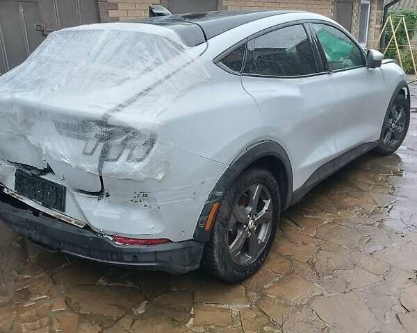 Белый Форд Mustang Mach-E, объемом двигателя 0 л и пробегом 39 тыс. км за 17000 $, фото 6 на Automoto.ua