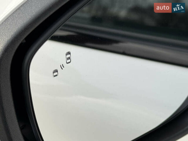 Белый Форд Mustang Mach-E, объемом двигателя 0 л и пробегом 59 тыс. км за 21950 $, фото 47 на Automoto.ua