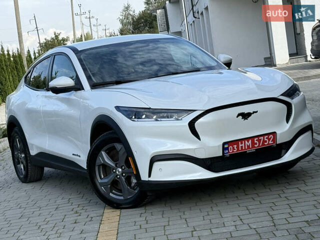 Белый Форд Mustang Mach-E, объемом двигателя 0 л и пробегом 57 тыс. км за 23600 $, фото 1 на Automoto.ua