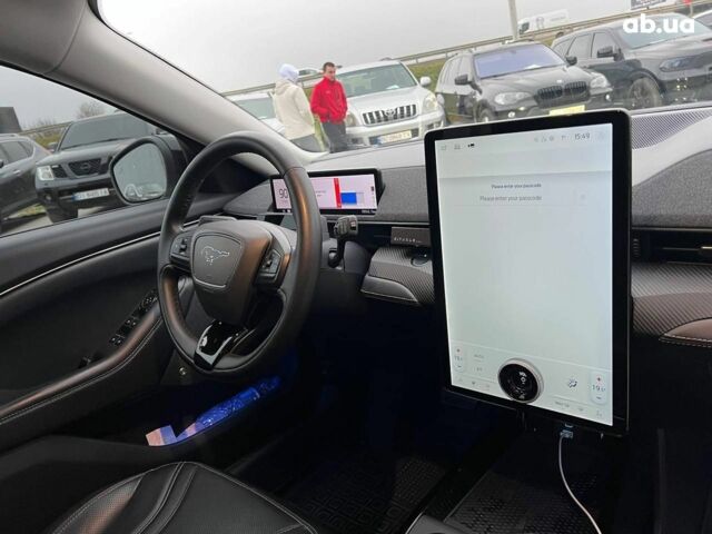 Белый Форд Mustang Mach-E, объемом двигателя 0 л и пробегом 80 тыс. км за 26640 $, фото 38 на Automoto.ua