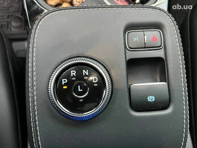 Белый Форд Mustang Mach-E, объемом двигателя 0 л и пробегом 80 тыс. км за 26640 $, фото 27 на Automoto.ua