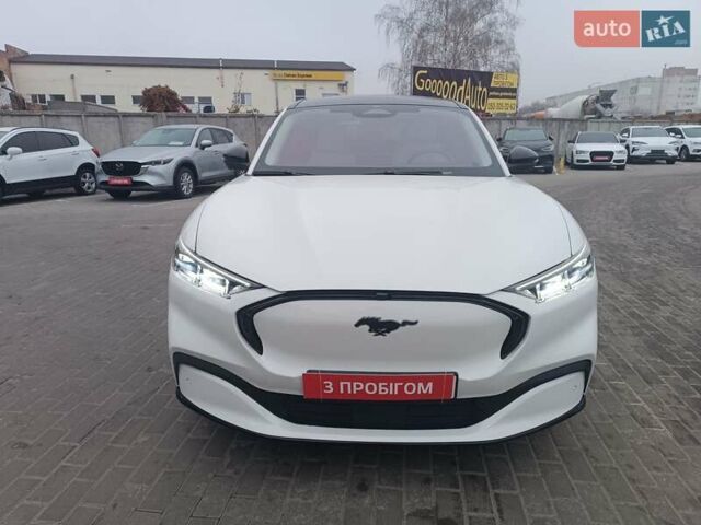 Белый Форд Mustang Mach-E, объемом двигателя 0 л и пробегом 37 тыс. км за 30500 $, фото 1 на Automoto.ua