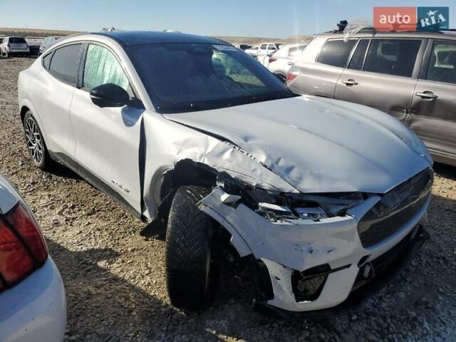 Білий Форд Mustang Mach-E, об'ємом двигуна 0 л та пробігом 77 тис. км за 33622 $, фото 17 на Automoto.ua