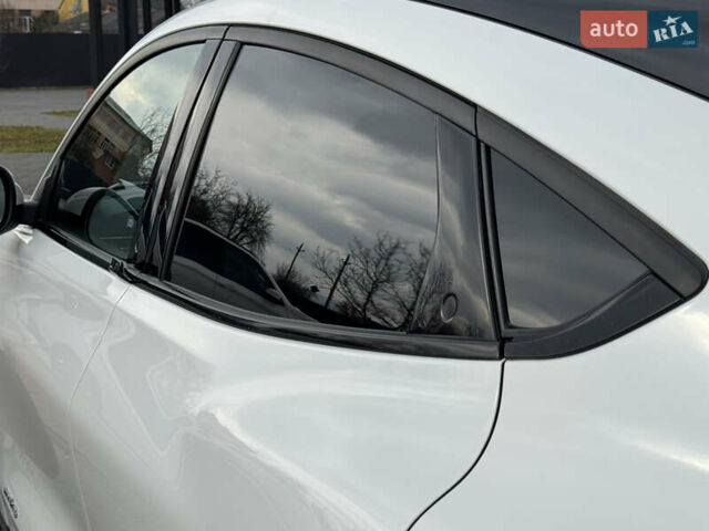 Белый Форд Mustang Mach-E, объемом двигателя 0 л и пробегом 59 тыс. км за 21950 $, фото 44 на Automoto.ua