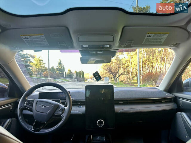 Белый Форд Mustang Mach-E, объемом двигателя 0 л и пробегом 51 тыс. км за 29900 $, фото 23 на Automoto.ua