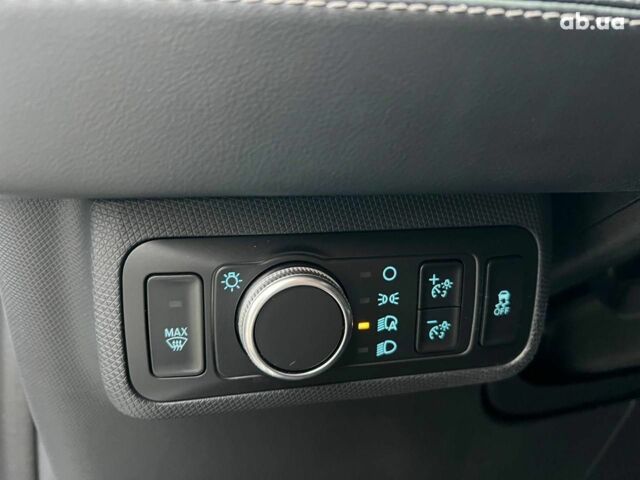 Белый Форд Mustang Mach-E, объемом двигателя 0 л и пробегом 80 тыс. км за 26640 $, фото 22 на Automoto.ua