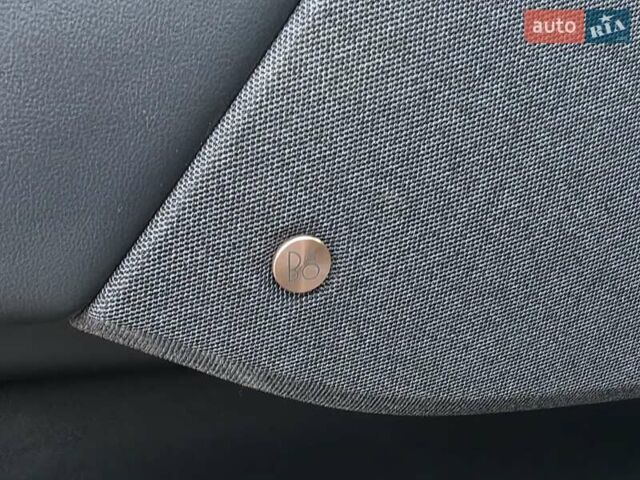 Белый Форд Mustang Mach-E, объемом двигателя 0 л и пробегом 31 тыс. км за 31999 $, фото 45 на Automoto.ua