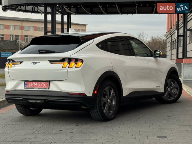 Белый Форд Mustang Mach-E, объемом двигателя 0 л и пробегом 59 тыс. км за 21950 $, фото 49 на Automoto.ua