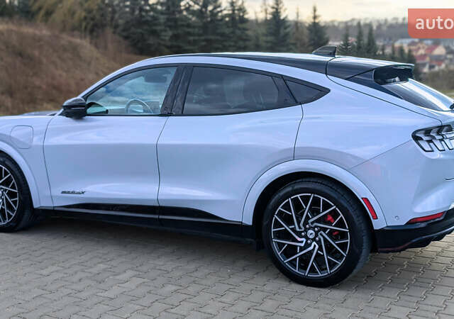 Білий Форд Mustang Mach-E, об'ємом двигуна 0 л та пробігом 77 тис. км за 33622 $, фото 5 на Automoto.ua