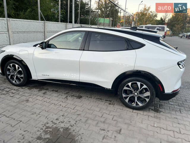 Білий Форд Mustang Mach-E, об'ємом двигуна 0 л та пробігом 48 тис. км за 25100 $, фото 10 на Automoto.ua