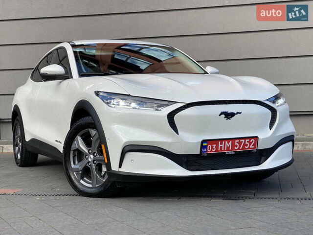 Белый Форд Mustang Mach-E, объемом двигателя 0 л и пробегом 58 тыс. км за 22950 $, фото 9 на Automoto.ua