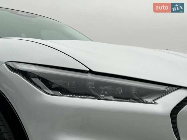 Белый Форд Mustang Mach-E, объемом двигателя 0 л и пробегом 80 тыс. км за 26640 $, фото 10 на Automoto.ua