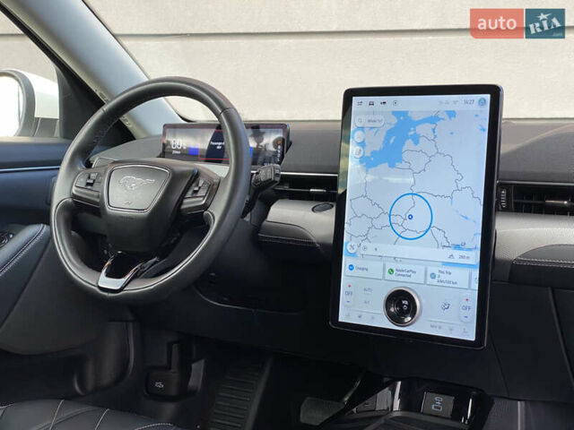 Белый Форд Mustang Mach-E, объемом двигателя 0 л и пробегом 58 тыс. км за 22950 $, фото 76 на Automoto.ua