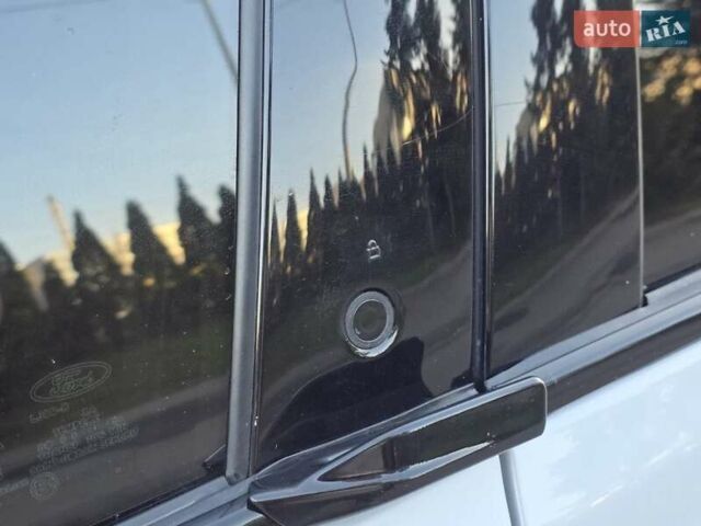 Белый Форд Mustang Mach-E, объемом двигателя 0 л и пробегом 31 тыс. км за 31999 $, фото 41 на Automoto.ua