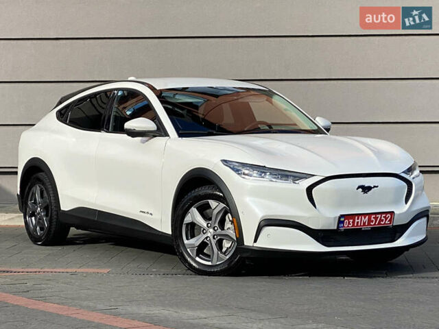 Белый Форд Mustang Mach-E, объемом двигателя 0 л и пробегом 58 тыс. км за 22950 $, фото 5 на Automoto.ua
