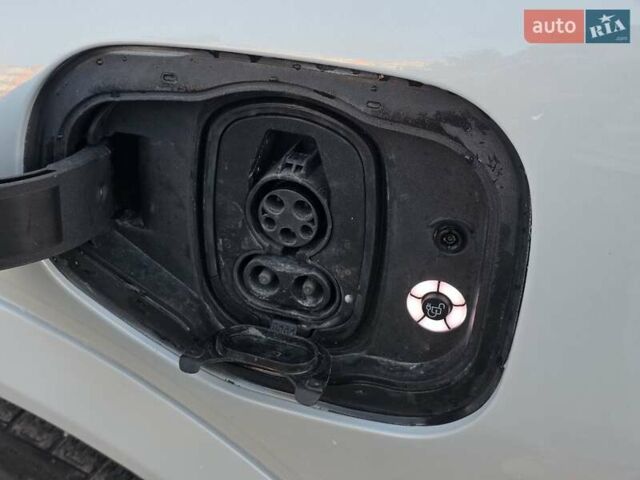 Белый Форд Mustang Mach-E, объемом двигателя 0 л и пробегом 31 тыс. км за 31999 $, фото 33 на Automoto.ua