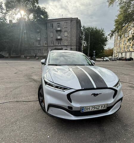Белый Форд Mustang Mach-E, объемом двигателя 0 л и пробегом 66 тыс. км за 25000 $, фото 14 на Automoto.ua