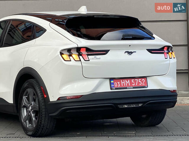 Белый Форд Mustang Mach-E, объемом двигателя 0 л и пробегом 58 тыс. км за 22950 $, фото 37 на Automoto.ua