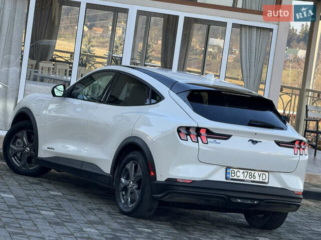 Белый Форд Mustang Mach-E, объемом двигателя 0 л и пробегом 60 тыс. км за 22200 $, фото 43 на Automoto.ua