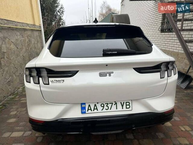 Белый Форд Mustang Mach-E, объемом двигателя 0 л и пробегом 15 тыс. км за 29900 $, фото 1 на Automoto.ua