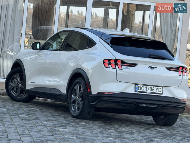 Белый Форд Mustang Mach-E, объемом двигателя 0 л и пробегом 60 тыс. км за 22200 $, фото 41 на Automoto.ua
