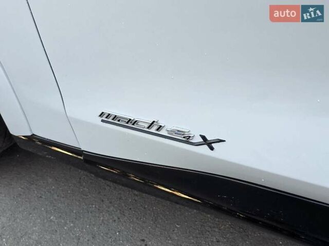 Белый Форд Mustang Mach-E, объемом двигателя 0 л и пробегом 31 тыс. км за 31999 $, фото 36 на Automoto.ua