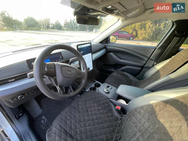 Белый Форд Mustang Mach-E, объемом двигателя 0 л и пробегом 66 тыс. км за 25000 $, фото 6 на Automoto.ua