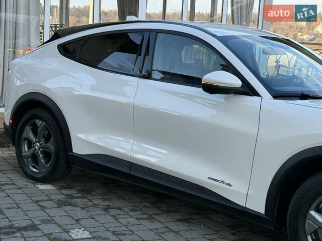 Белый Форд Mustang Mach-E, объемом двигателя 0 л и пробегом 60 тыс. км за 22200 $, фото 26 на Automoto.ua