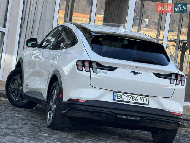 Белый Форд Mustang Mach-E, объемом двигателя 0 л и пробегом 60 тыс. км за 22200 $, фото 42 на Automoto.ua