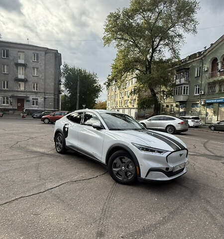 Белый Форд Mustang Mach-E, объемом двигателя 0 л и пробегом 66 тыс. км за 25000 $, фото 15 на Automoto.ua