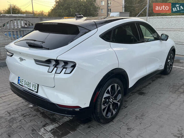Білий Форд Mustang Mach-E, об'ємом двигуна 0 л та пробігом 48 тис. км за 26100 $, фото 7 на Automoto.ua
