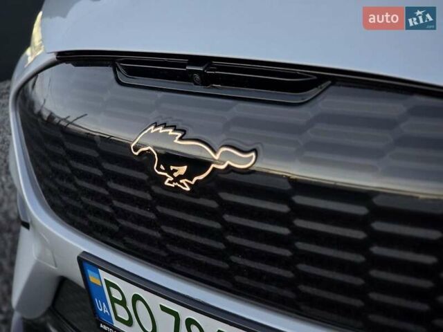 Белый Форд Mustang Mach-E, объемом двигателя 0 л и пробегом 31 тыс. км за 31999 $, фото 71 на Automoto.ua