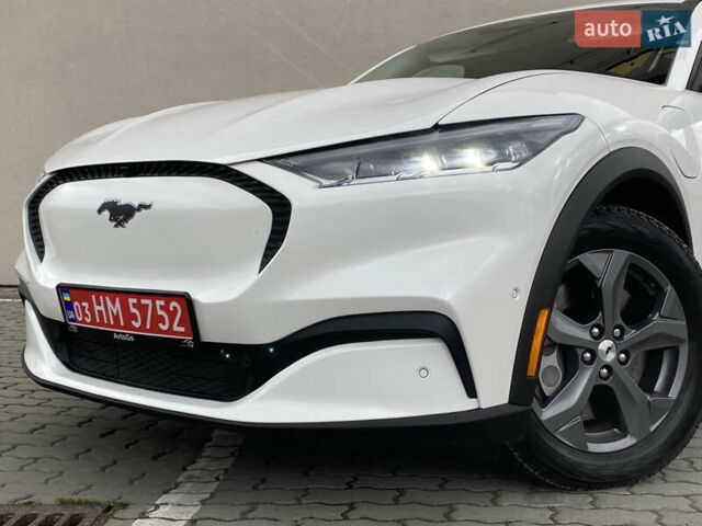 Білий Форд Mustang Mach-E, об'ємом двигуна 0 л та пробігом 58 тис. км за 22450 $, фото 28 на Automoto.ua
