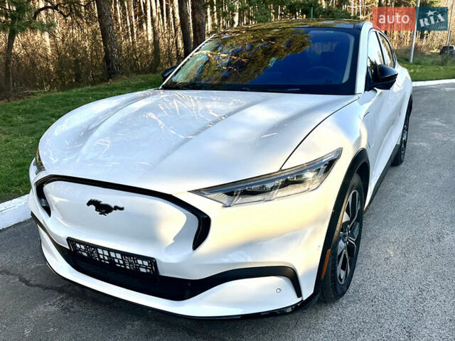 Белый Форд Mustang Mach-E, объемом двигателя 0 л и пробегом 51 тыс. км за 29900 $, фото 17 на Automoto.ua