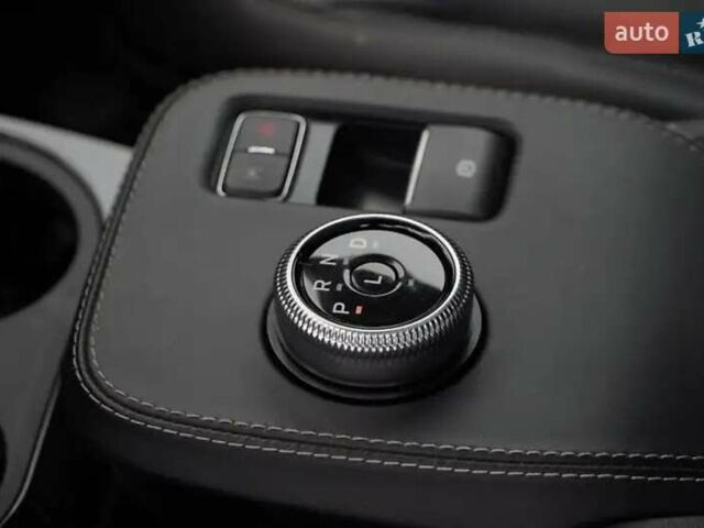 Белый Форд Mustang Mach-E, объемом двигателя 0 л и пробегом 42 тыс. км за 32500 $, фото 2 на Automoto.ua