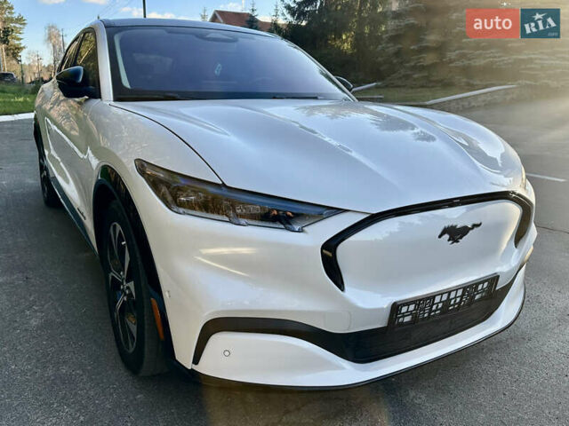 Белый Форд Mustang Mach-E, объемом двигателя 0 л и пробегом 51 тыс. км за 29900 $, фото 14 на Automoto.ua