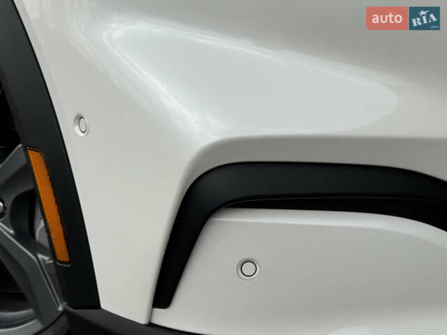 Белый Форд Mustang Mach-E, объемом двигателя 0 л и пробегом 59 тыс. км за 21950 $, фото 22 на Automoto.ua