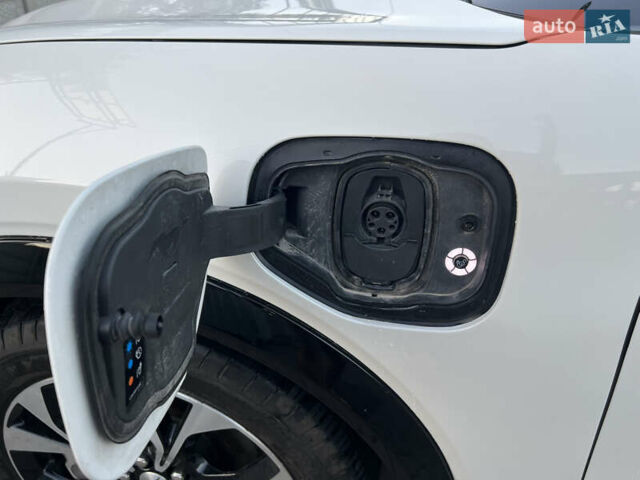 Білий Форд Mustang Mach-E, об'ємом двигуна 0 л та пробігом 48 тис. км за 25100 $, фото 12 на Automoto.ua