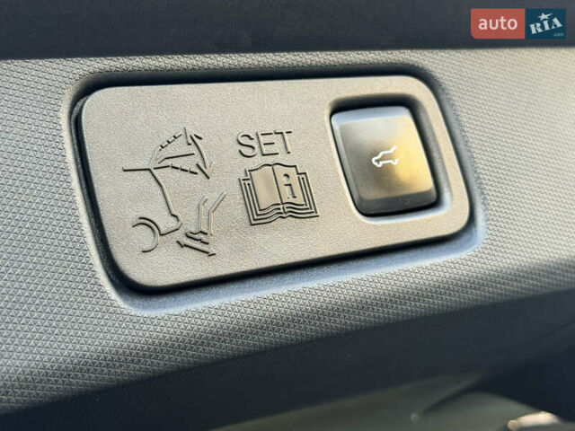 Белый Форд Mustang Mach-E, объемом двигателя 0 л и пробегом 60 тыс. км за 22200 $, фото 51 на Automoto.ua