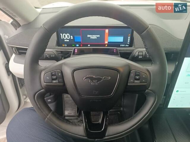Белый Форд Mustang Mach-E, объемом двигателя 0 л и пробегом 37 тыс. км за 30500 $, фото 16 на Automoto.ua