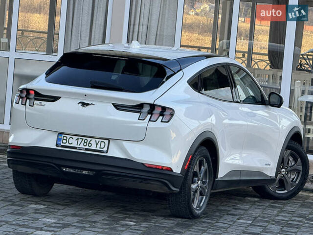 Белый Форд Mustang Mach-E, объемом двигателя 0 л и пробегом 60 тыс. км за 22200 $, фото 30 на Automoto.ua
