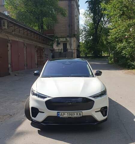 Белый Форд Mustang Mach-E, объемом двигателя 0 л и пробегом 19 тыс. км за 36000 $, фото 5 на Automoto.ua