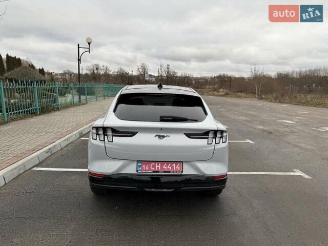 Білий Форд Mustang Mach-E, об'ємом двигуна 0 л та пробігом 6 тис. км за 28500 $, фото 1 на Automoto.ua