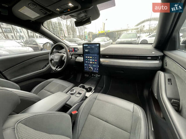 Белый Форд Mustang Mach-E, объемом двигателя 0 л и пробегом 4 тыс. км за 39900 $, фото 26 на Automoto.ua